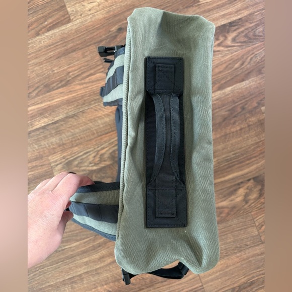 NOBULL WAXED CANVAS DUFFLEBACK - army green - Picture 3 of 10